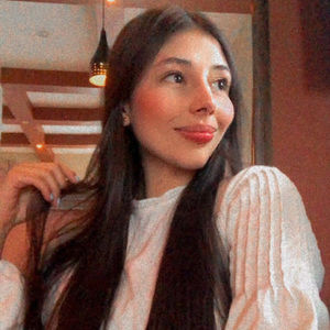 Meet your Posher, Daniela